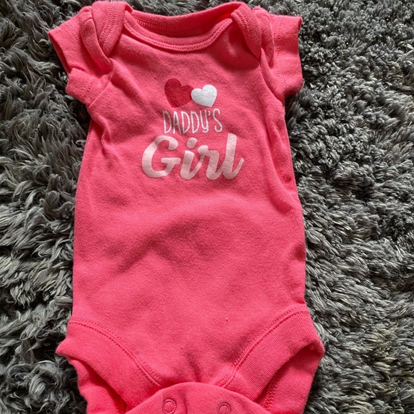 4 BABY ONESIES - Picture 3 of 6